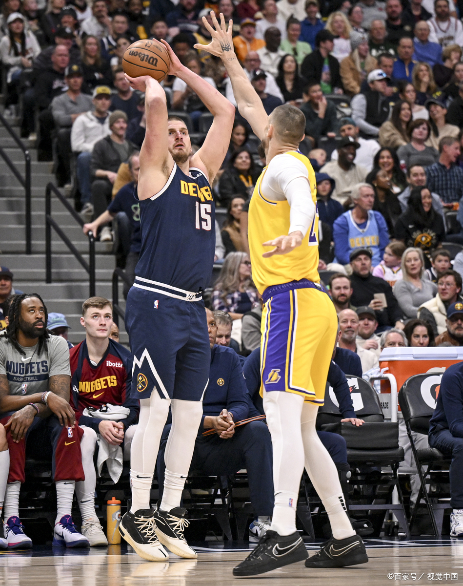 九游体育-转折点！法兰克福造点机会；NBA季后赛赛后攻防权衡；质疑声仍在；纪律约束更严格(nba季后赛有没有在03情况下翻盘的)